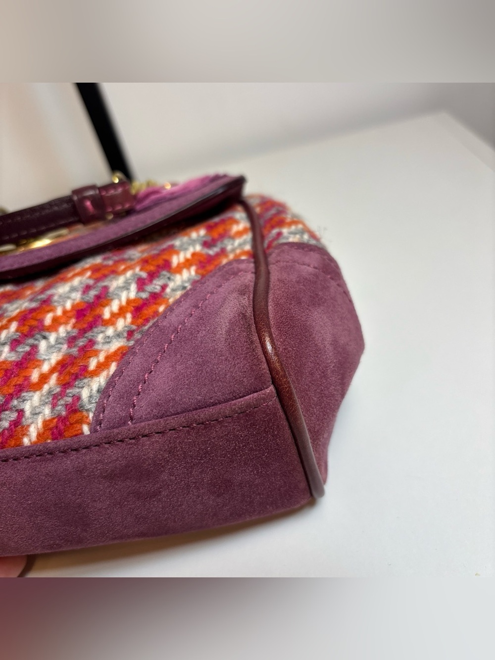COACH LTD VTG PINK WOOL HOUNDSTOOTH SUEDE KISSLOCK GALLERY FRAMED BAG - Picture 11 of 16